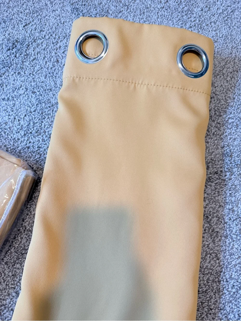 N/A solid yellow